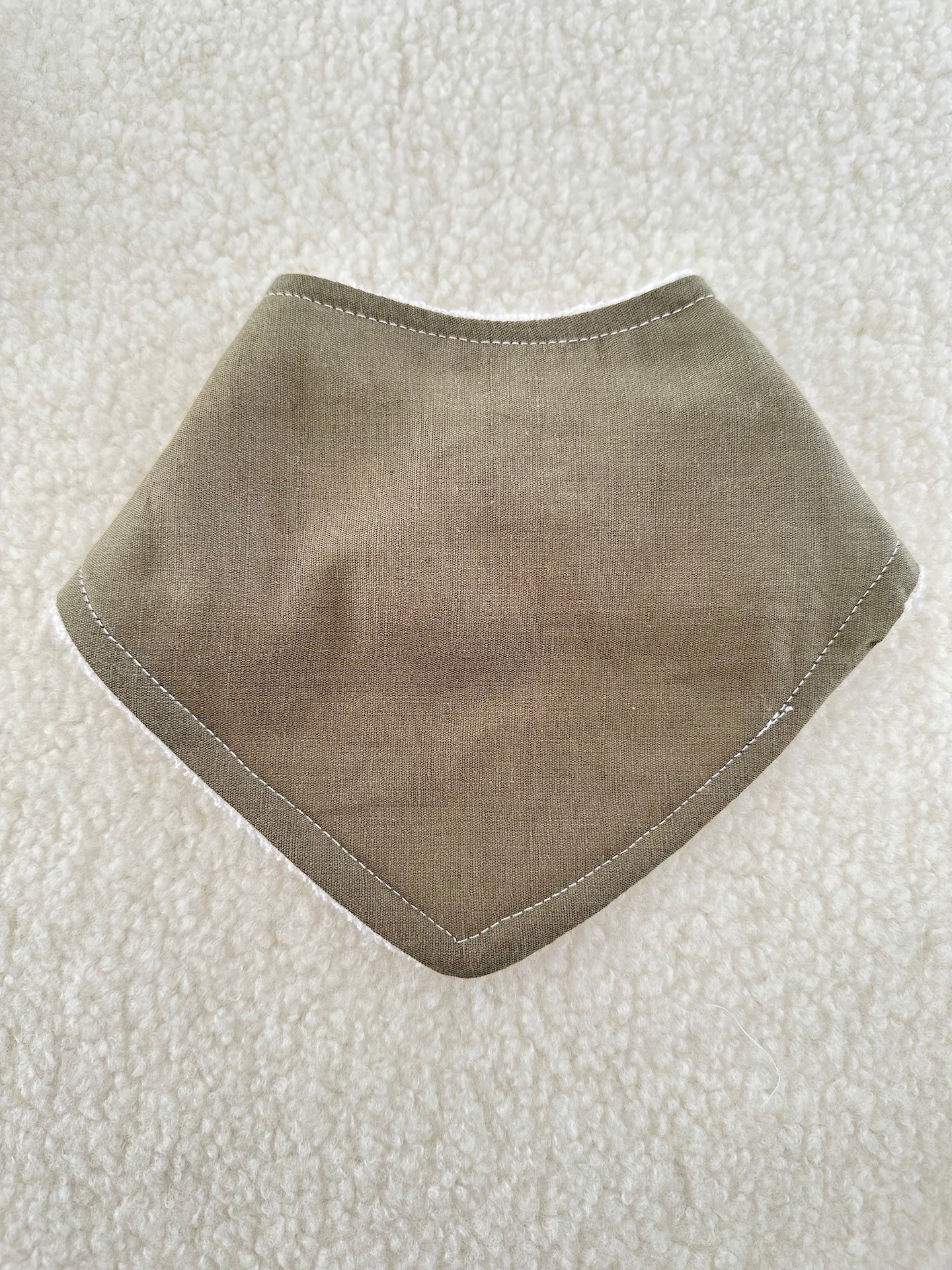 Bandana bib Olive linen