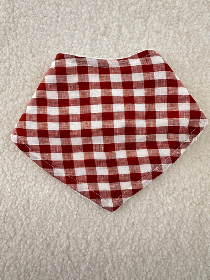 Bandana bib paprika gingham linen