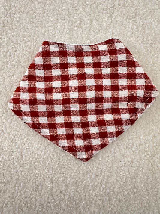 Bandana bib paprika gingham linen