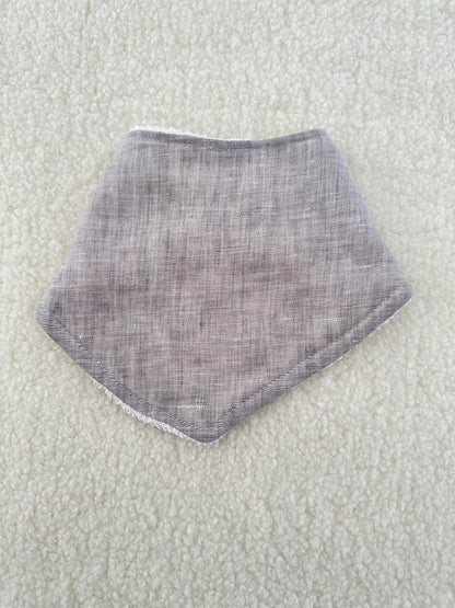 Grey babnada bib linen