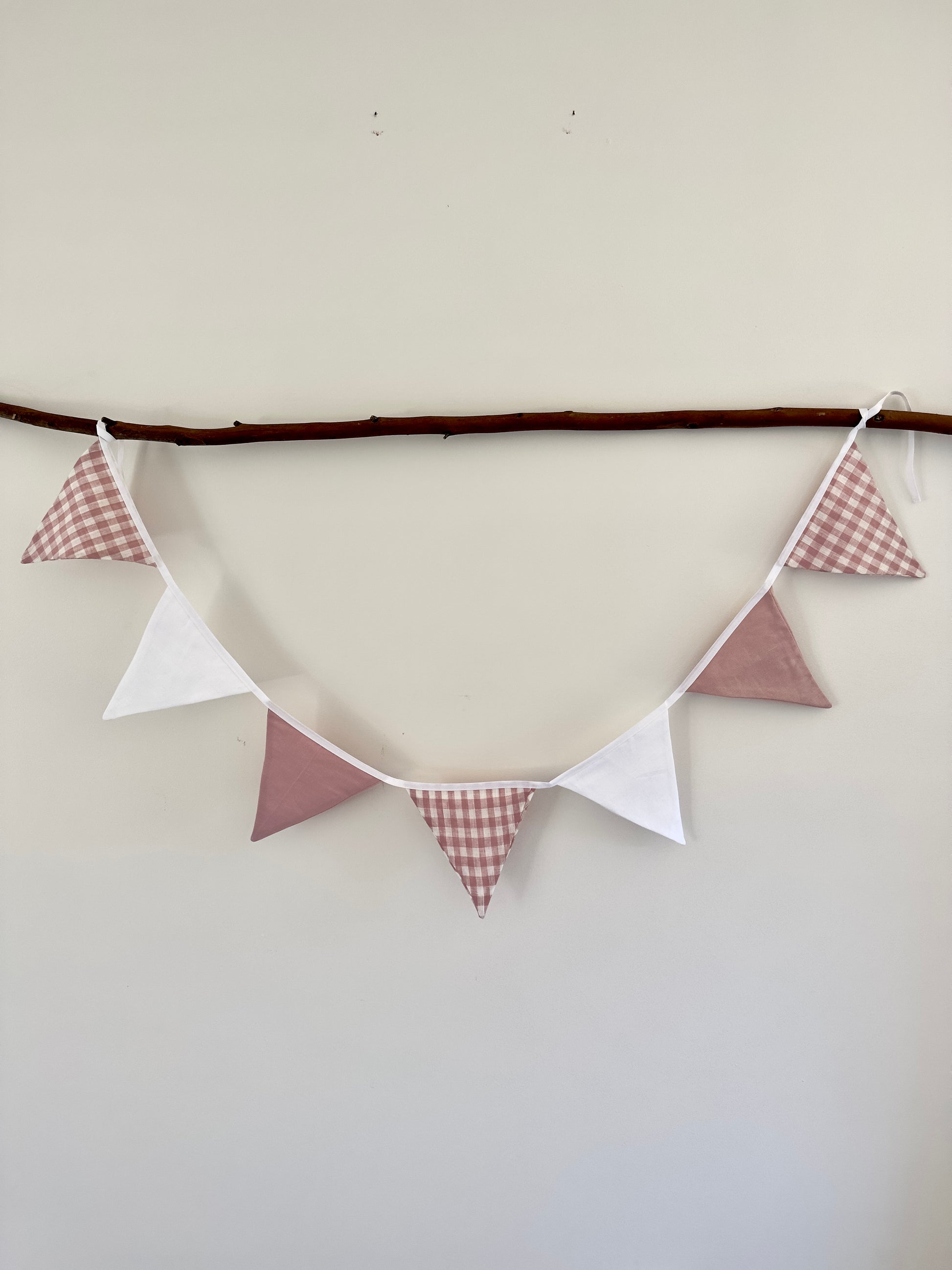 Bailey linen bunting