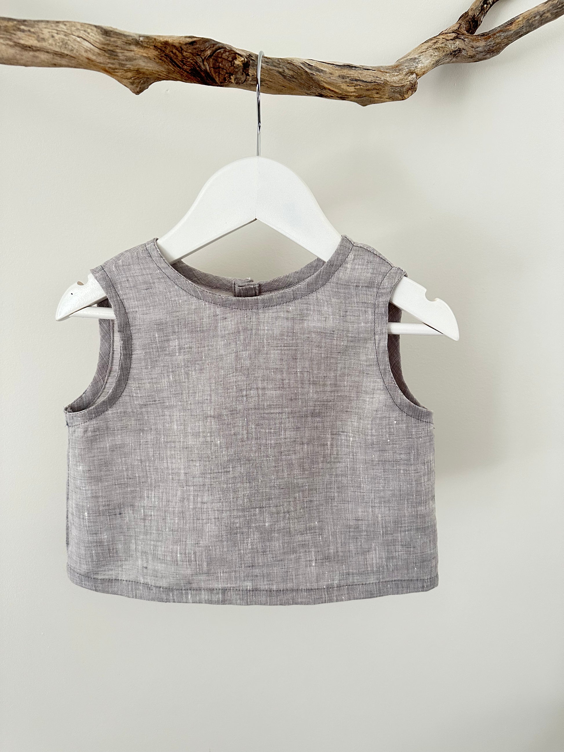 Riley Grey linen Top front